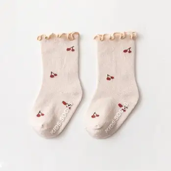 3 двойки Пакет 2021New 0-5Y Пролетта на нови детски чорапи цветни дървени уши момичета чорапи нескользящие детски средни тръба подови чорапи