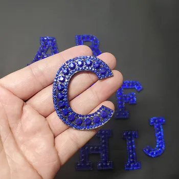 A-Z Blue Beaded Кристал Letter Patches For Clothing Желязо Clothes on English Letter Applique 3d Sticker Stripes Badge направи си Сам Лого