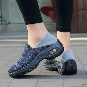 Дамски вулканизированная обувки Slip On Платформа Casual Woman Stretch Fabric Sneakers Ladies Flats Walking Shoes 2021 Женски Комфорт