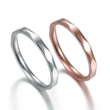 Модерни и Прост Пръстен от неръждаема стомана с Ширина 2 мм Красиво отпечатан Трупно пръстен